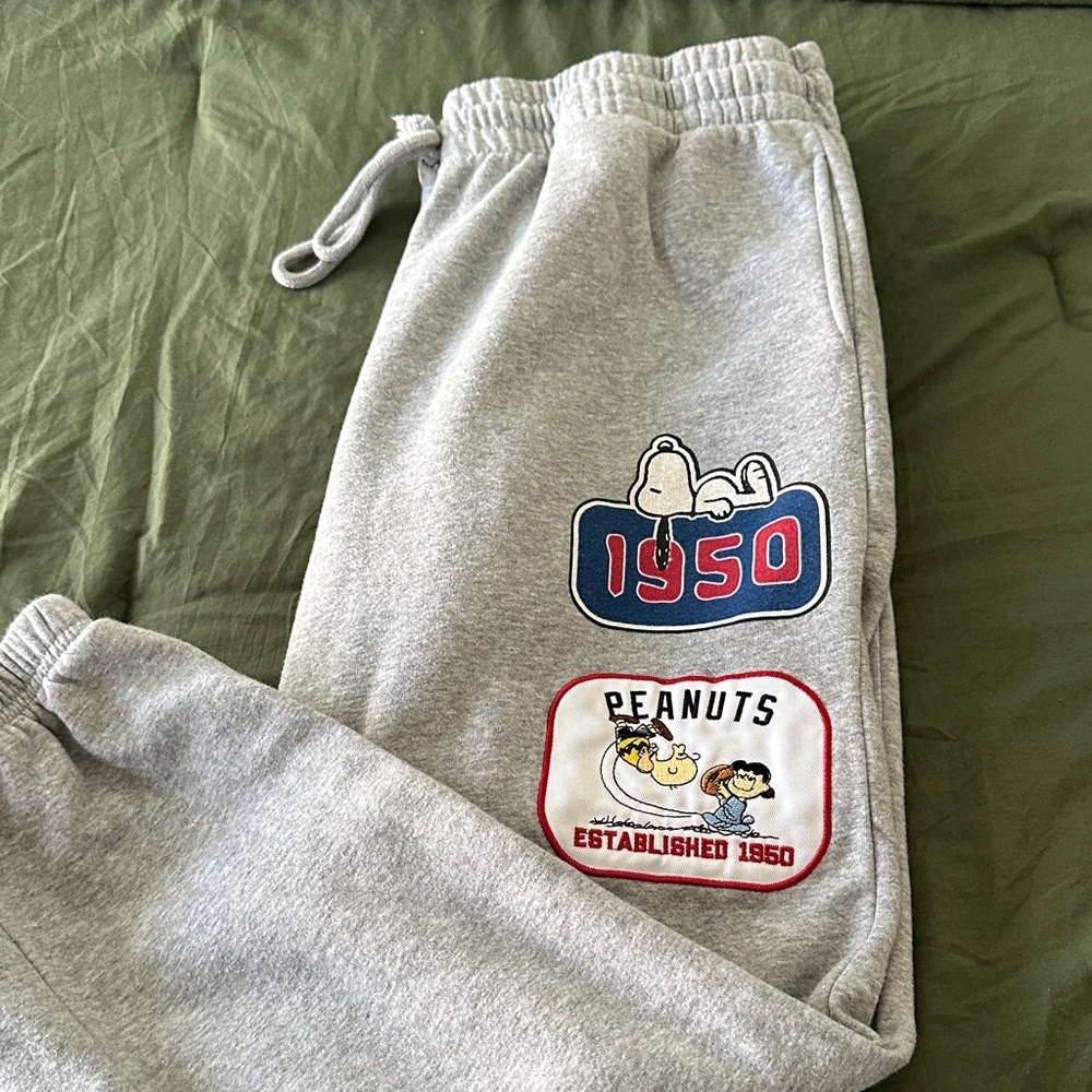 Peanuts Gray Sweatpants with Snoopy Patch - image 1
